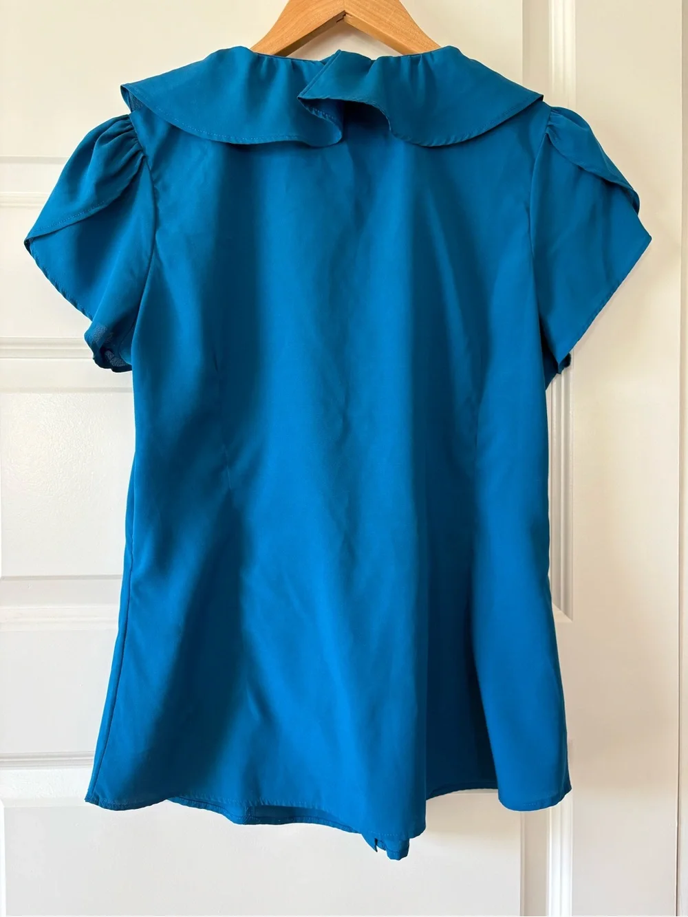 Banana Republic Teal Ruffle Front Women's Blouse